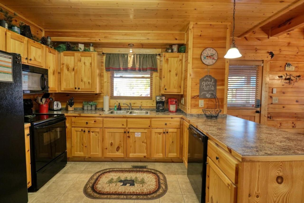 A Stone'S Throw Cabin Villa Pigeon Forge Ngoại thất bức ảnh