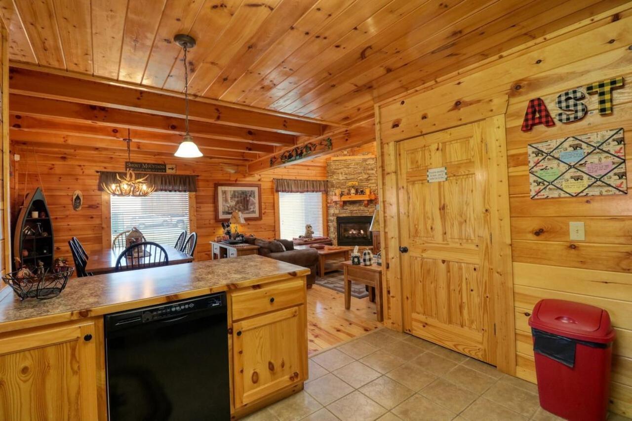 A Stone'S Throw Cabin Villa Pigeon Forge Ngoại thất bức ảnh